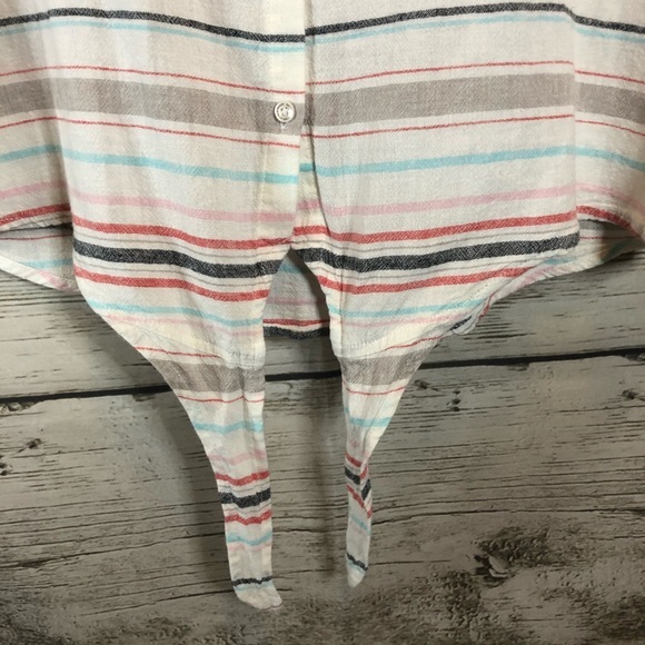 Weatherproof Front Knot Linen Button Up Top Small - Picture 11 of 16